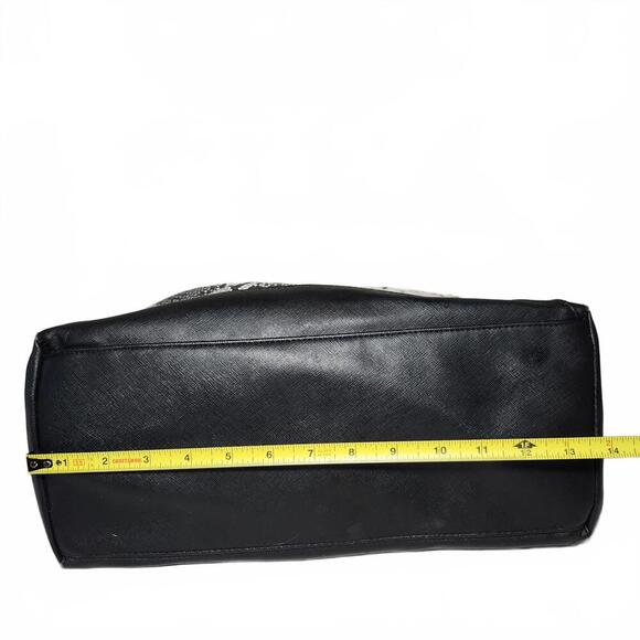 Steve Madden Women's Satchel Bag Black and White Snake Print - Picture 9 of 10